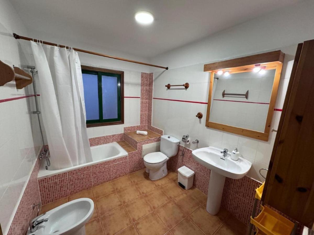 Vivienda En El Centro De La Isla 2Hab Con Terraza Apartment Valverde  Bagian luar foto